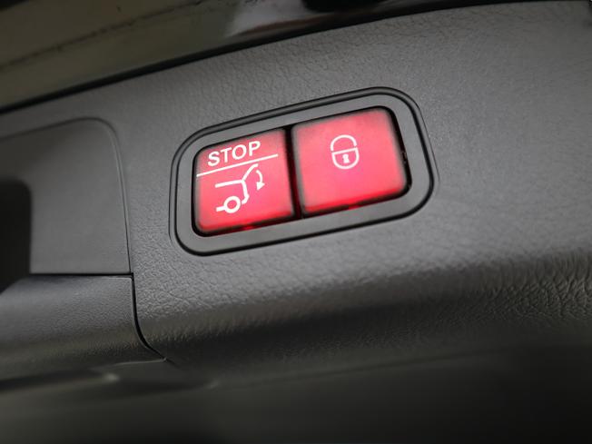 MERCEDES-BENZ GLA Photo 28