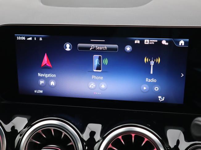 MERCEDES-BENZ GLA Photo 32