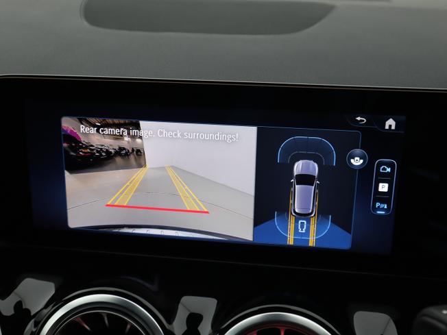 MERCEDES-BENZ GLA Photo 38
