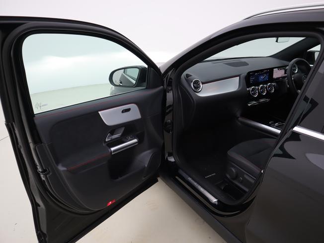 MERCEDES-BENZ GLA Photo 43