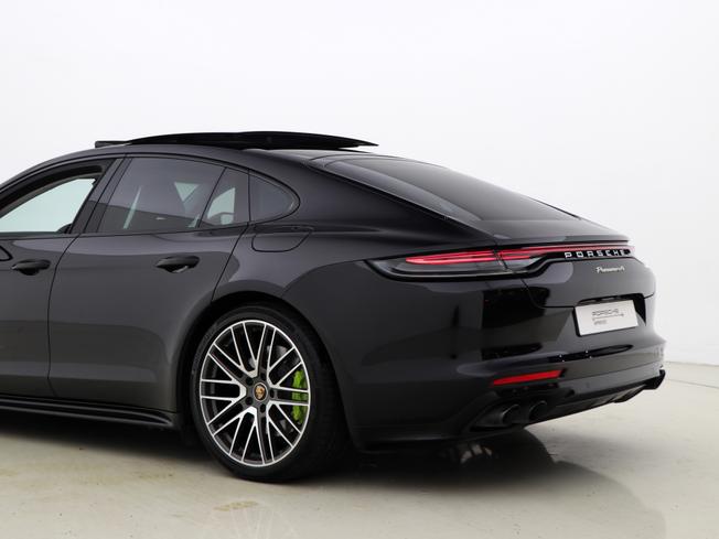 PORSCHE Panamera Photo 18