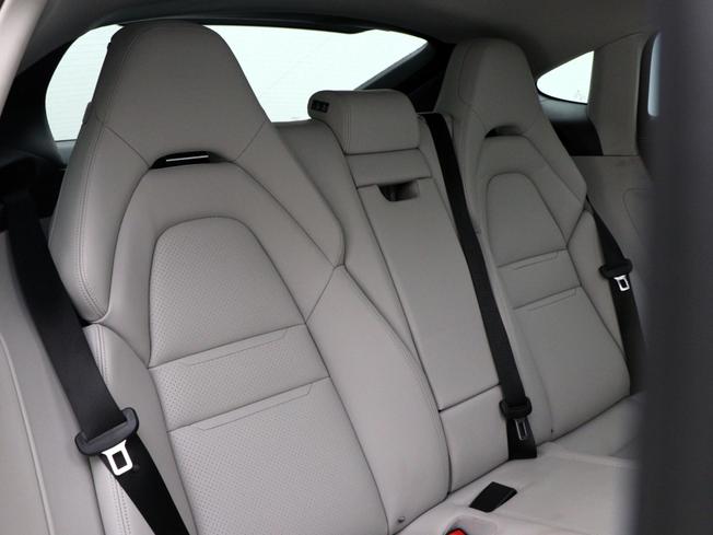 PORSCHE Panamera Photo 23