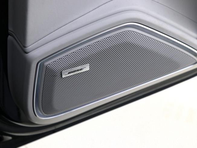 PORSCHE Panamera Photo 31