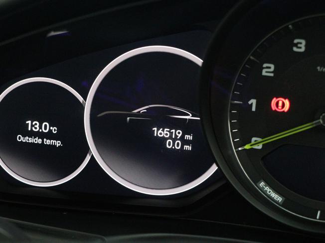 PORSCHE Panamera Photo 43