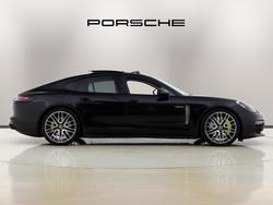PORSCHE Panamera Photo 5