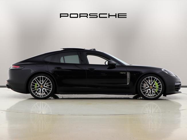 PORSCHE Panamera Photo 5