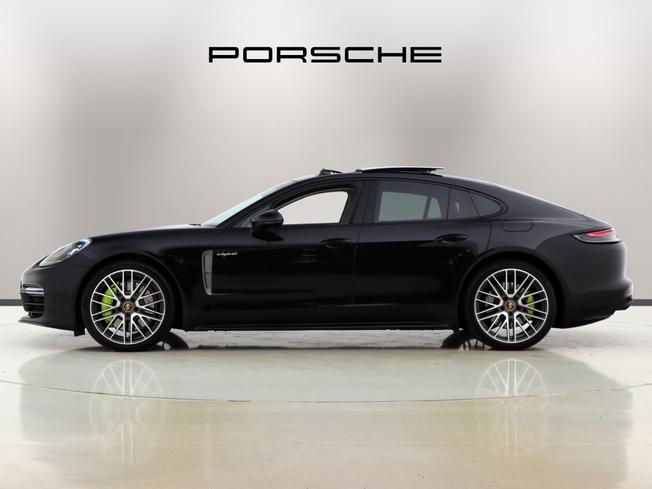 PORSCHE Panamera Photo 6