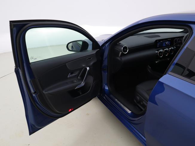 MERCEDES-BENZ A Class Photo 44