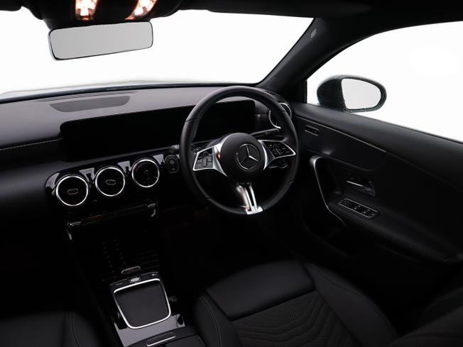 MERCEDES-BENZ A Class Photo 5