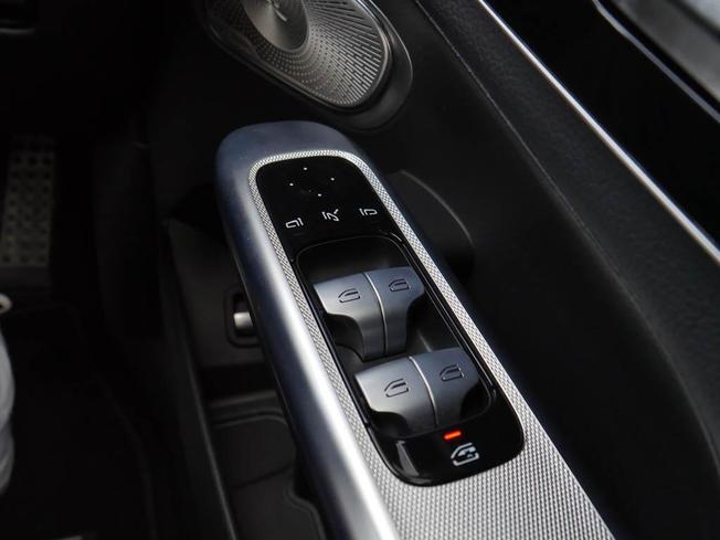 MERCEDES-BENZ Glc Photo 46