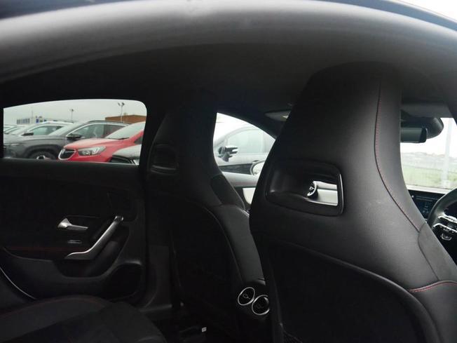 MERCEDES-BENZ Cla Class Photo 15