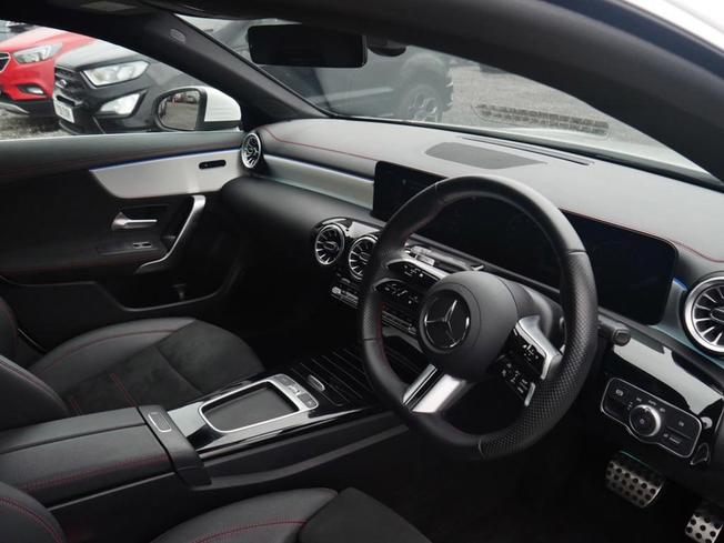 MERCEDES-BENZ Cla Class Photo 17