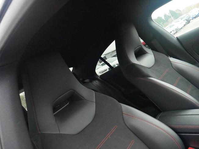 MERCEDES-BENZ Cla Class Photo 18