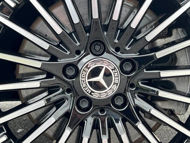 MERCEDES-BENZ Eqb Photo 17