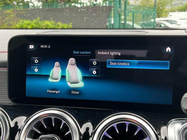 MERCEDES-BENZ Eqb Photo 30