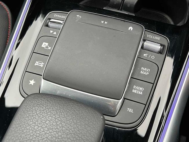 MERCEDES-BENZ Eqb Photo 38
