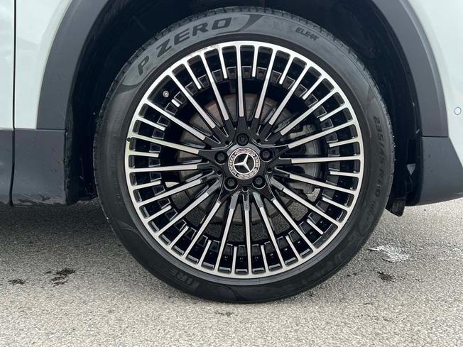MERCEDES-BENZ Eqb Photo 6
