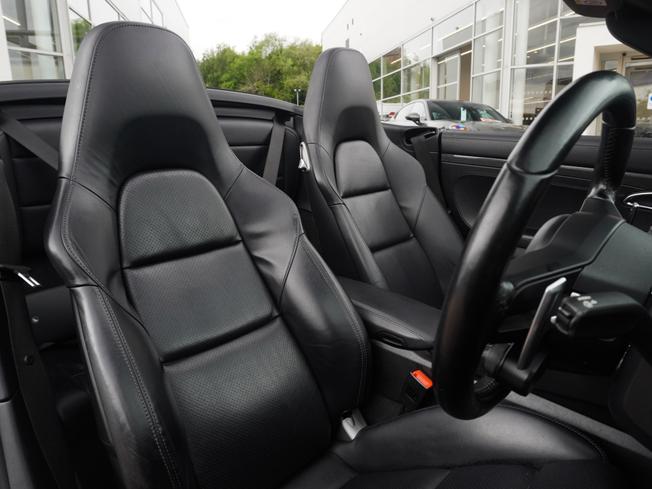 PORSCHE 911 Photo 15