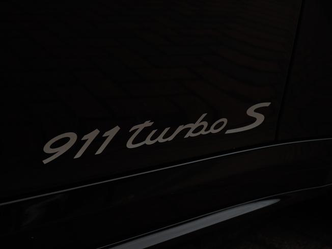 PORSCHE 911 Photo 20