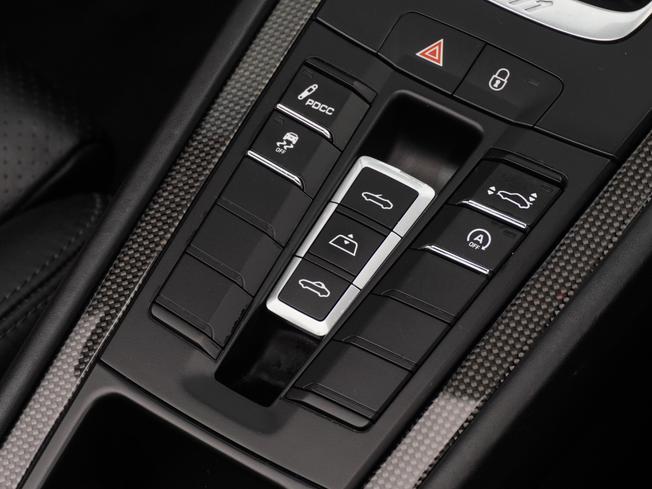 PORSCHE 911 Photo 21