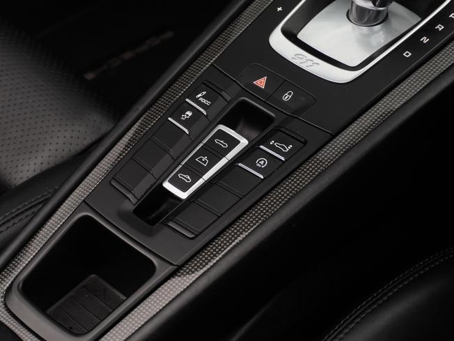 PORSCHE 911 Photo 24