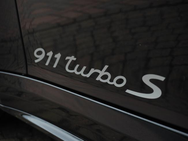PORSCHE 911 Photo 37