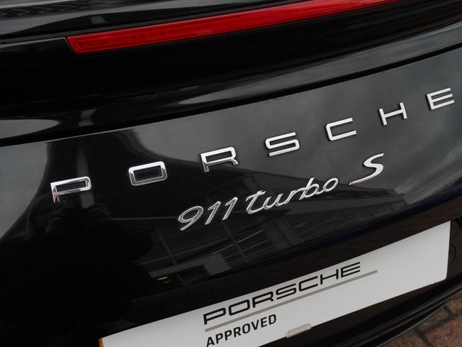 PORSCHE 911 Photo 38