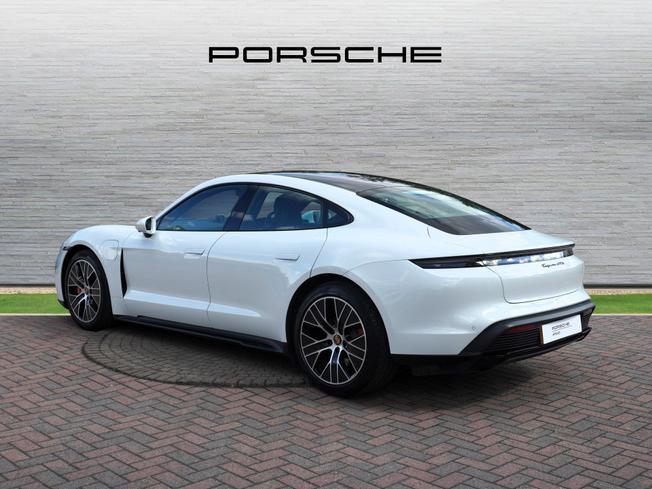 PORSCHE Taycan Photo 2