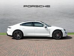 PORSCHE Taycan Photo 5