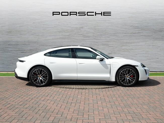 PORSCHE Taycan Photo 5