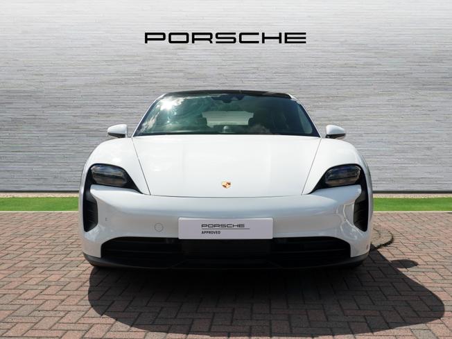PORSCHE Taycan Photo 6