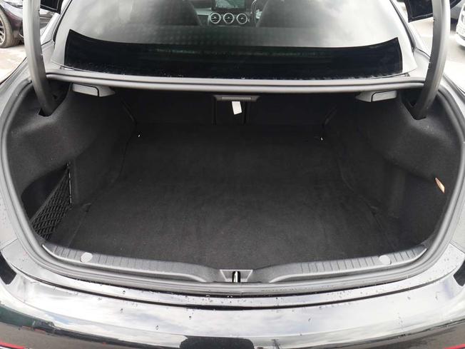 MERCEDES-BENZ C Class Photo 9