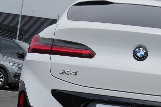 BMW X4 Photo 14