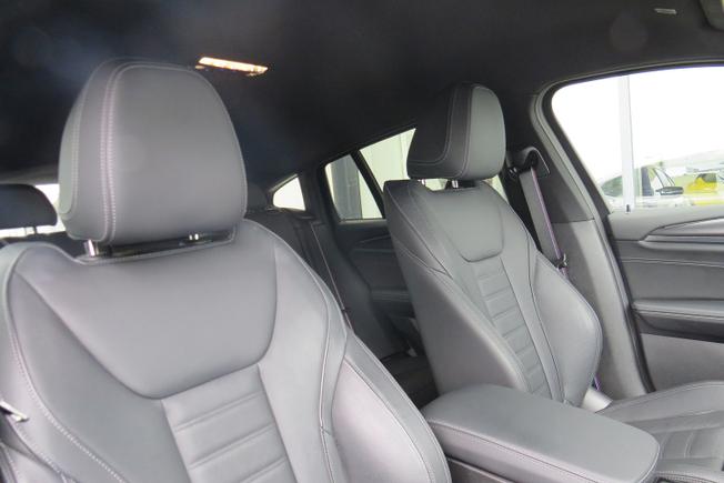 BMW X4 Photo 19