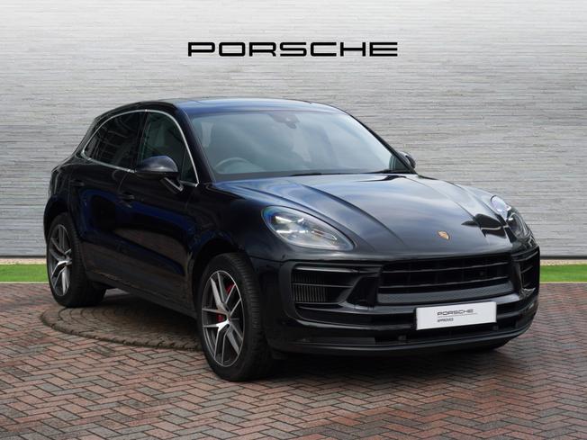 PORSCHE Macan Photo 1