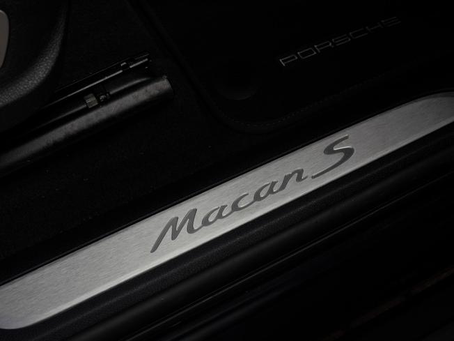 PORSCHE Macan Photo 24
