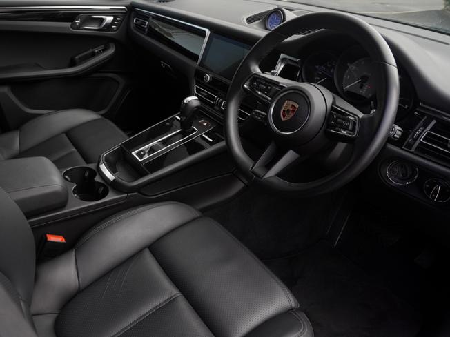 PORSCHE Macan Photo 8