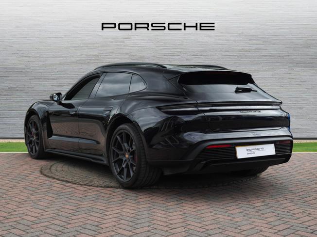 PORSCHE Taycan Photo 2