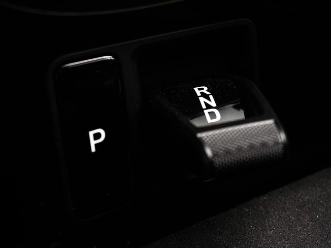 PORSCHE Taycan Photo 29