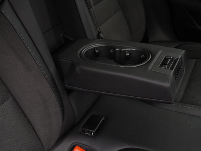 PORSCHE Taycan Photo 30