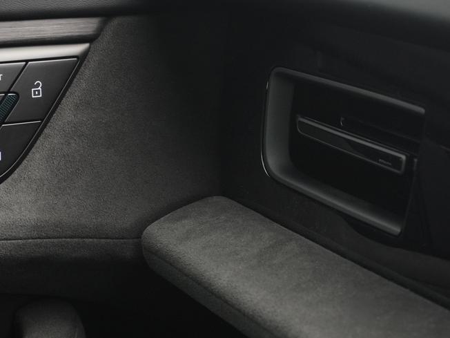 PORSCHE Taycan Photo 35