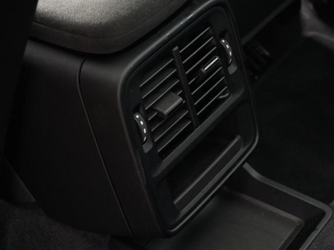 PORSCHE Taycan Photo 36