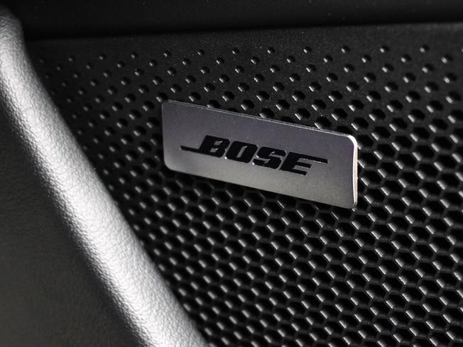 PORSCHE Taycan Photo 38