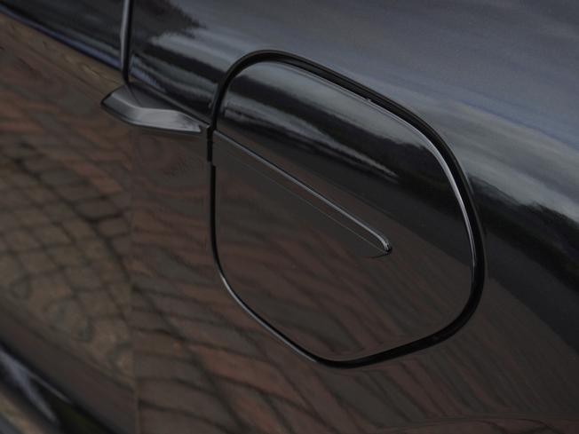 PORSCHE Taycan Photo 40