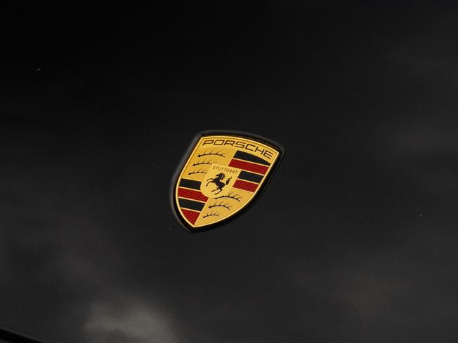 PORSCHE Taycan Photo 47