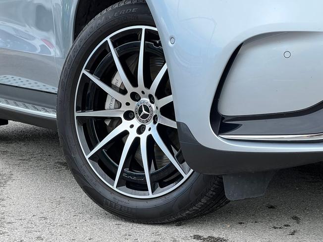 MERCEDES-BENZ EQC Photo 14