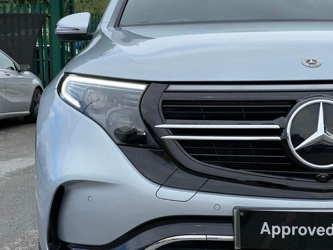 MERCEDES-BENZ EQC Photo 18