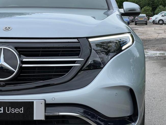 MERCEDES-BENZ EQC Photo 19