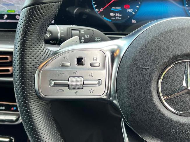 MERCEDES-BENZ EQC Photo 27
