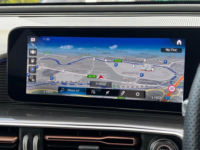 MERCEDES-BENZ EQC Photo 30